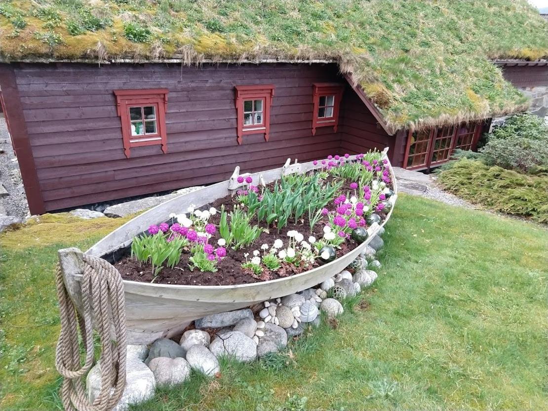 Orheimstunet - Gardsferie For Storfamilien Der Ogsa Hunden Er Velkommen Starheim Ngoại thất bức ảnh